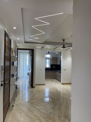 Building Lobby in 3 BHK Builder Floor at Vikas Puri – for Rent