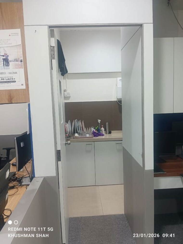 undefined, vashi sector 30a Commercial Office Space 1000 Sq.Ft. In Vashi Sector 30a Navi Mumbai 10003233