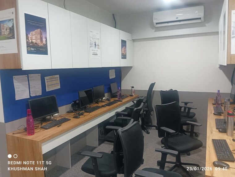 Team Area, vashi sector 30a Commercial Office Space 1000 Sq.Ft. In Vashi Sector 30a Navi Mumbai 10003233