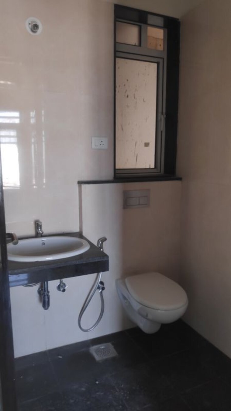 Bathroom, sheth-avante 1.5 Bedroom 700 Sq.Ft. Apartment In Kanjurmarg West Mumbai 10003250