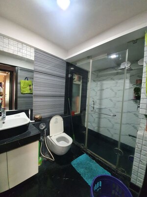 Master Bedroom in 2 BHK Apartment at K Raheja Vistas, Powai – for Rent