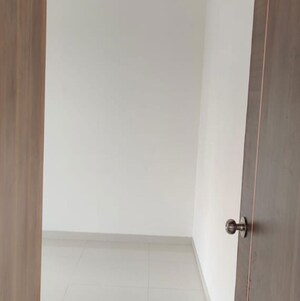 Room in 2 BHK Apartment at Bhoomi Samarth C Wing, Sonawala Industry Estate – for Rent
