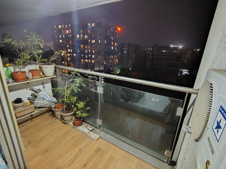 Balcony, spenta-palazzio 3 Bedroom 981 Sq.Ft. Apartment In Sakinaka Mumbai 10003297