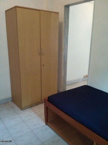 Bedroom in 1 BHK Apartment at Bandra West – for Rent