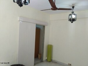 Room in 1 BHK Apartment at Bandra West – for Rent