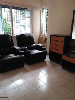 1 BHK + Pooja Room Apartment For Rent in Bandra West