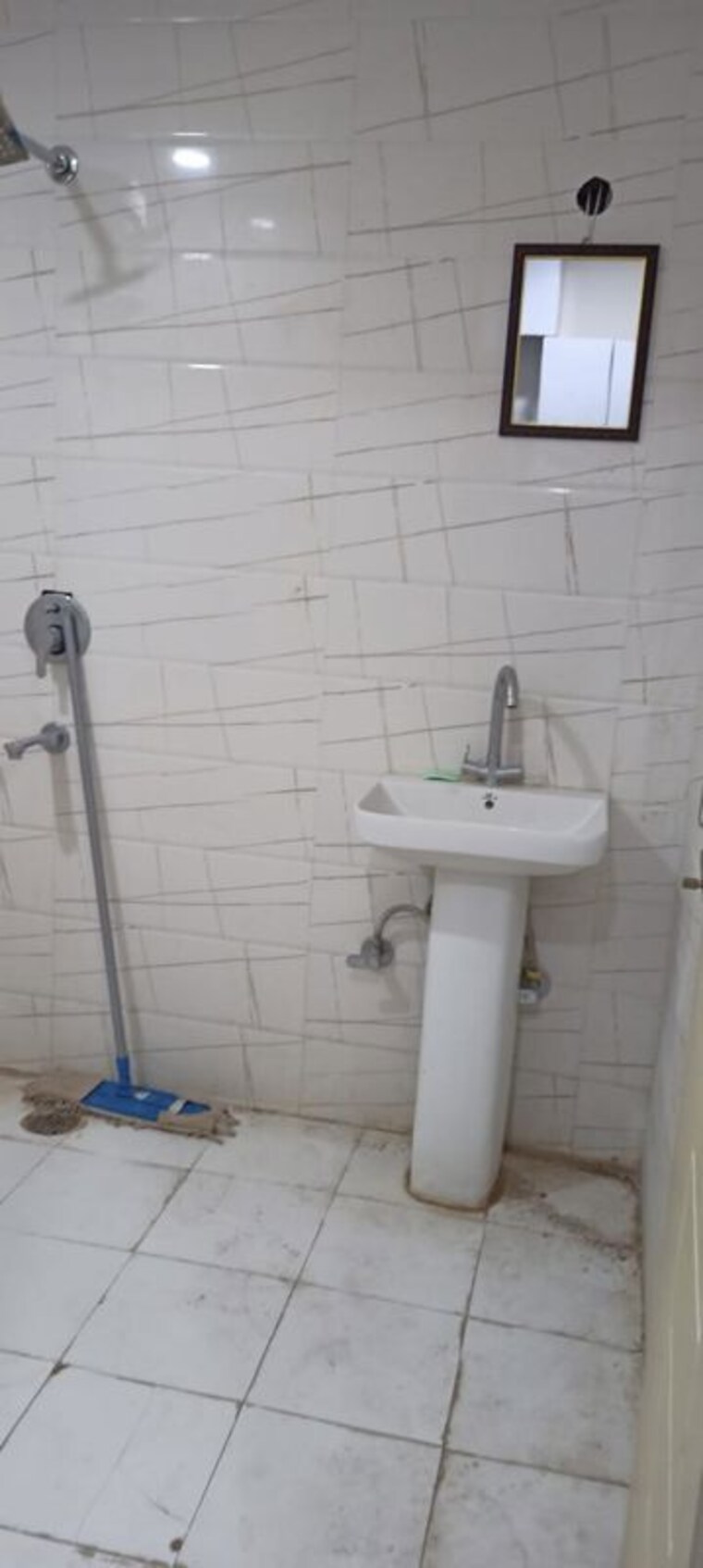 Bathroom, chandigarh-citi-center Studio 600 Sq.Ft. Apartment In Vip Road Zirakpur 10003347