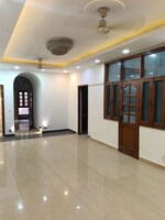 6+ BHK + Pooja Room,Servant Room,Study Room 300 Sq.Mt. Independent House in Sector 40