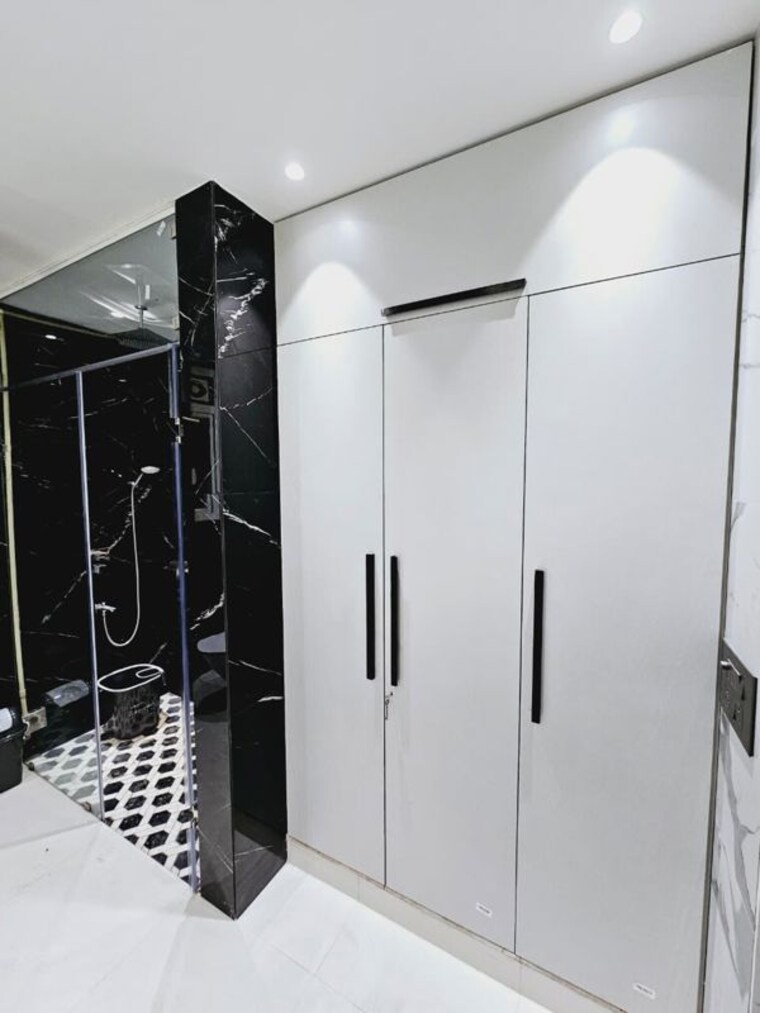 undefined, sector 40 6+ Bedroom 300 Sq.Mt. Independent House In Sector 40 Noida 10003389