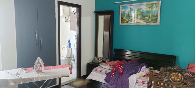 Room, sector 89 3 Bedroom 180 Sq.Yd. Builder Floor In Sector 89 Faridabad 10003354