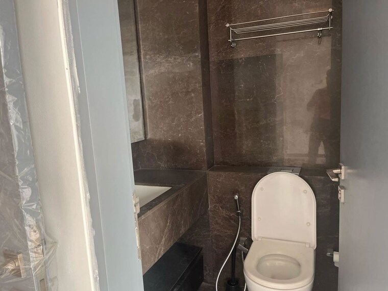 Washroom, lodha-trump-tower 3 Bedroom 1373 Sq.Ft. Apartment In Worli Mumbai 10003371
