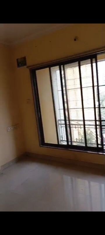 Room in 2 BHK Apartment at Harshail Flamingo Apartments, Malad West – for Rent
