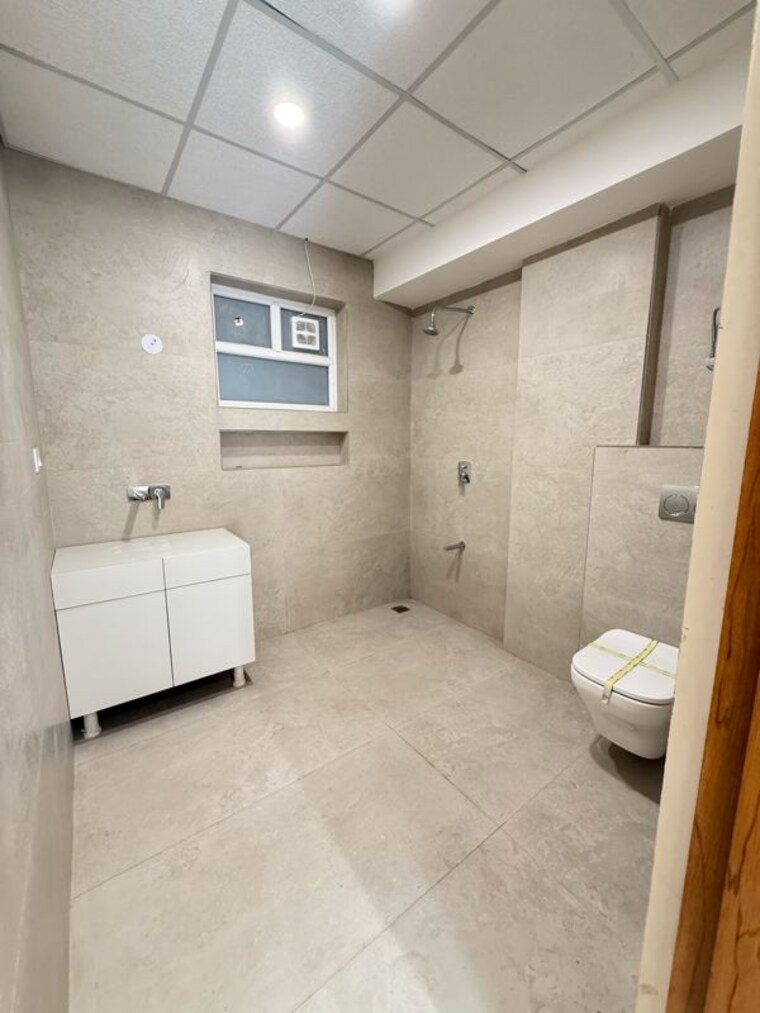 Bathroom, ambala highway 3 Bedroom 1950 Sq.Ft. Builder Floor In Ambala Highway Zirakpur 10003451