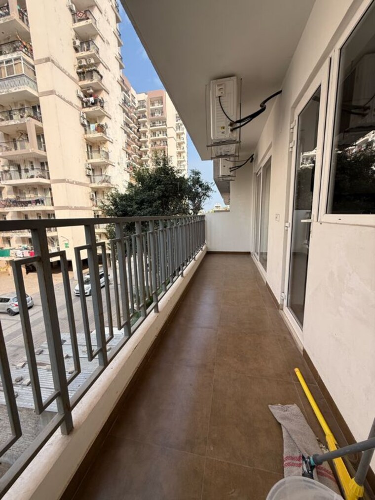 Balcony, ambala highway 3 Bedroom 1950 Sq.Ft. Builder Floor In Ambala Highway Zirakpur 10003451