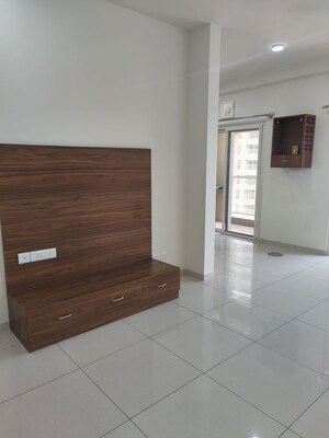Room in 2 BHK Apartment at Sobha Dream Gardens, Thanisandra Main Road – for Rent
