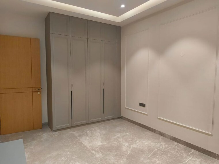 Room, vikas puri 3 Bedroom 200 Sq.Yd. Builder Floor In Vikas Puri Delhi 10003441