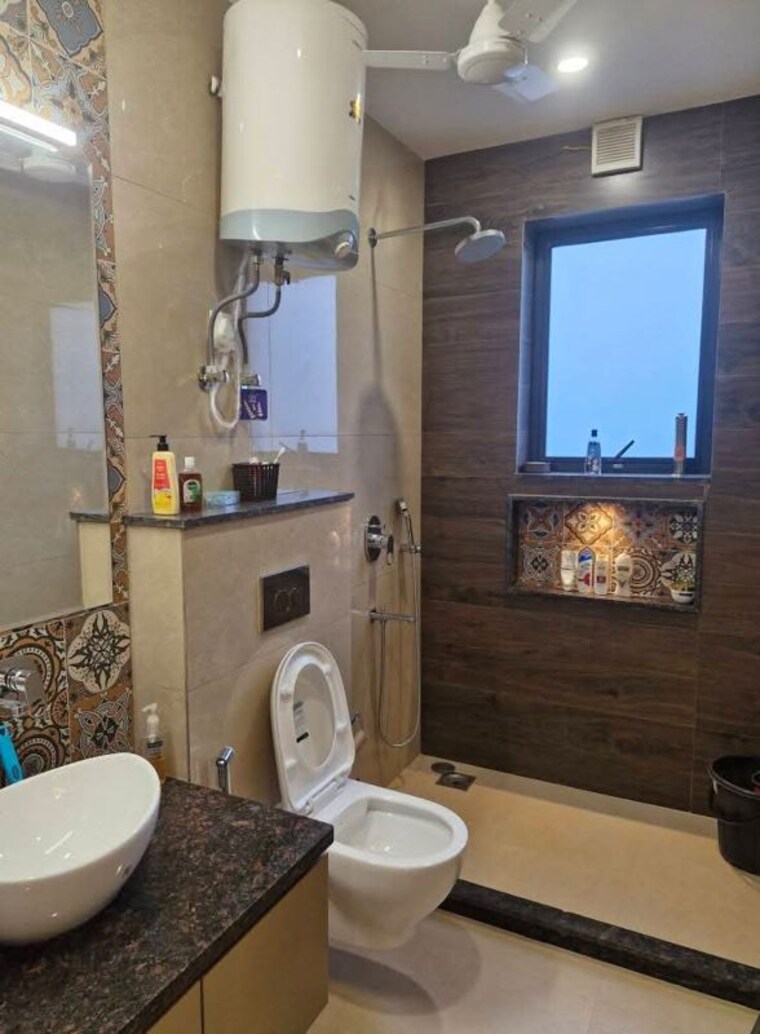 Bathroom, saket 4 Bedroom 2000 Sq.Ft. Apartment In Saket Delhi 10003497