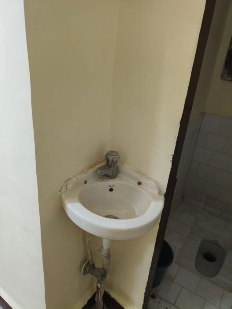 Bathroom, chakki naka 1 RK 361 Sq.Ft. Apartment In Chakki Naka Thane 9994577
