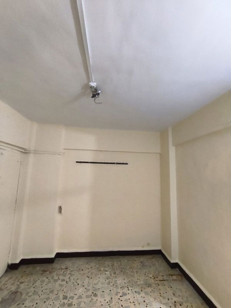 Room, chakki naka 1 RK 361 Sq.Ft. Apartment In Chakki Naka Thane 9994577