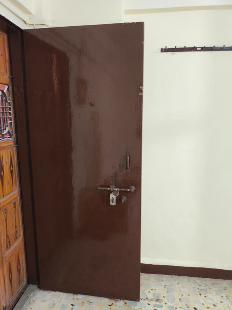 Room, chakki naka 1 RK 361 Sq.Ft. Apartment In Chakki Naka Thane 9994577