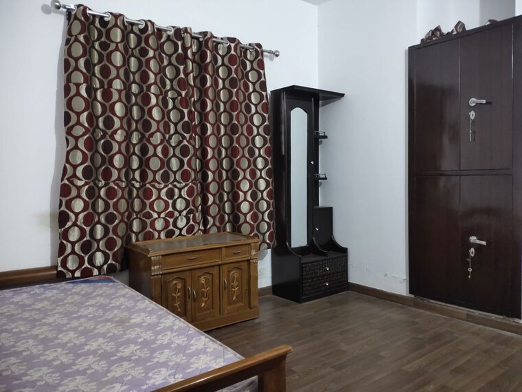 Bedroom, sector 89 3 Bedroom 250 Sq.Yd. Builder Floor In Sector 89 Faridabad 10003490