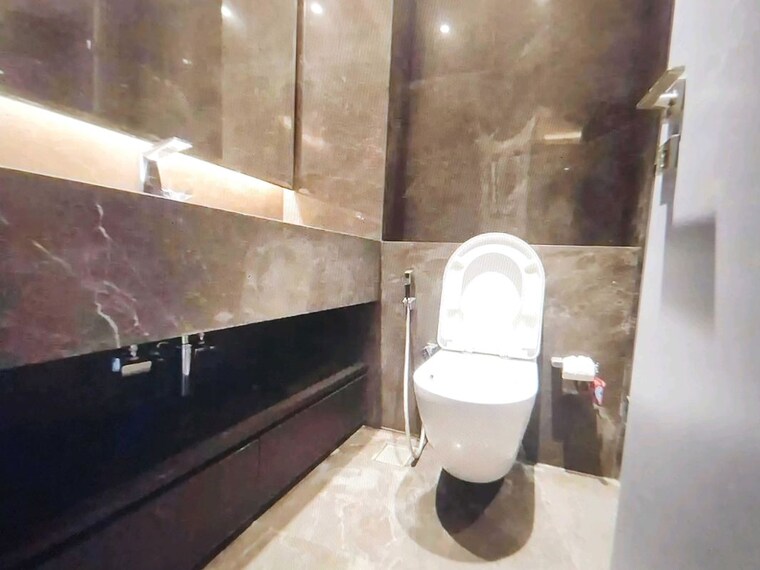 Washroom, lodha-trump-tower 3 Bedroom 1373 Sq.Ft. Apartment In Worli Mumbai 10003468