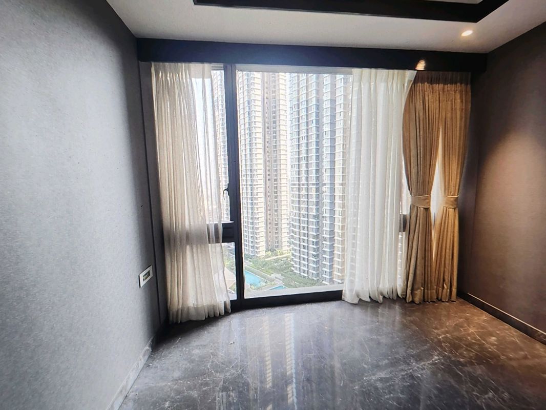 3 BHK + Pooja Room Apartment For Rent in Lodha Trump Tower