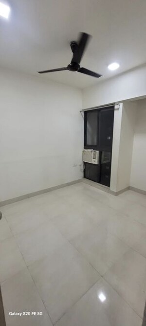 Room in 2 BHK Apartment at Majiwada – for Rent