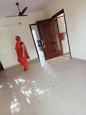 Furnished Amenities in 3 BHK Builder Floor at BPTP Park Elite Floor II, Sector 75 – for Sale