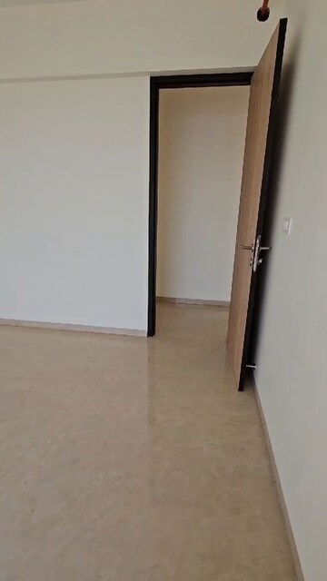 Room in 3.5 BHK Apartment at Dosti Eastern Bay Phase 2, Wadala – for Rent
