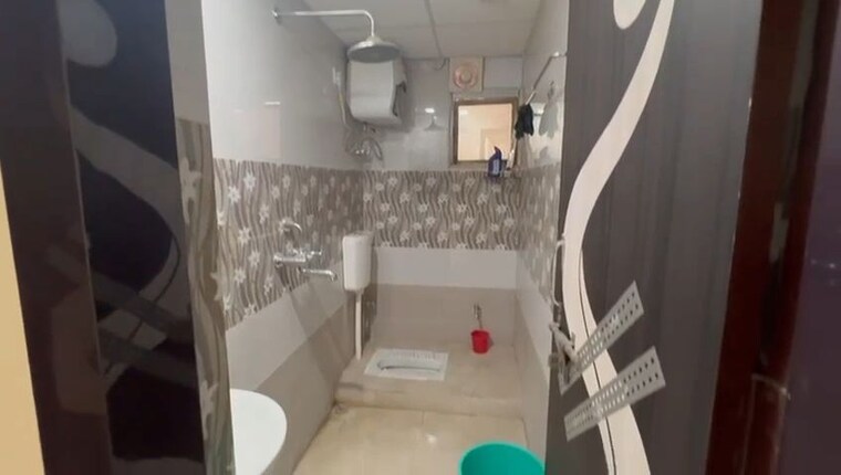 Attached Bathroom, patna gaya road 3 Bedroom 1500 Sq.Ft. Apartment In Patna   Gaya Road Patna 9982558