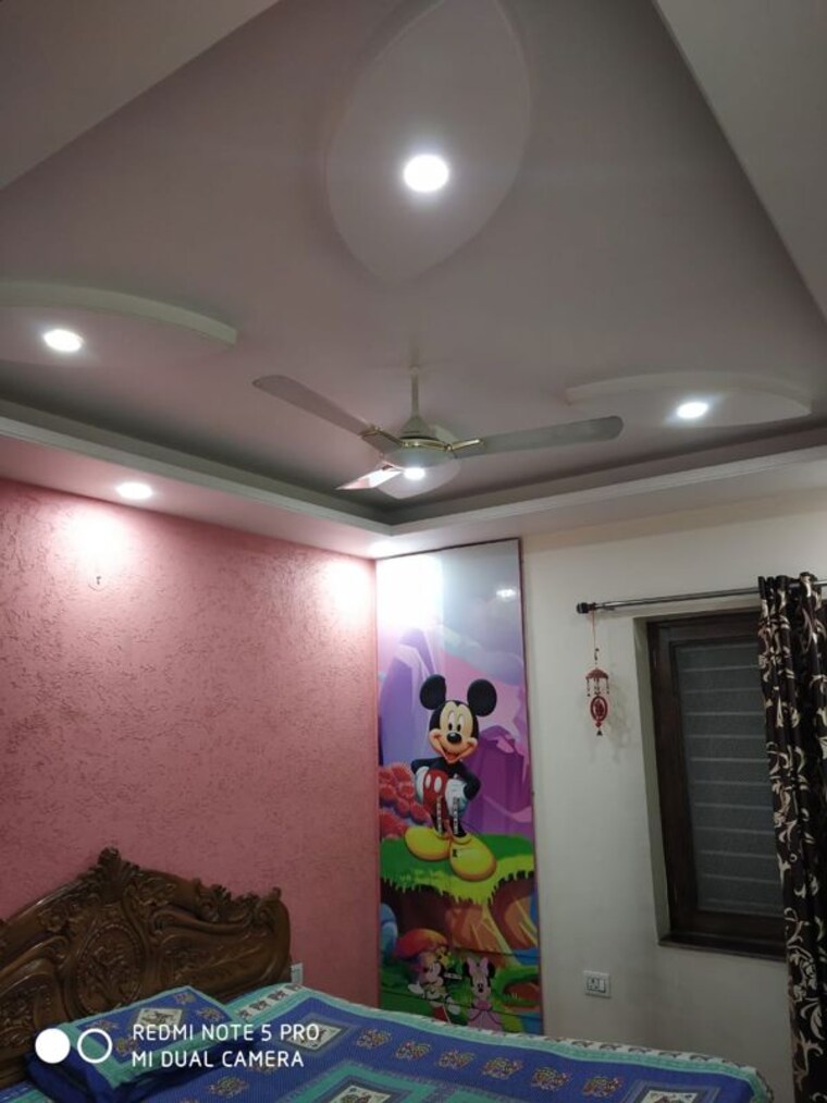 Room, sector 89 3 Bedroom 250 Sq.Yd. Builder Floor In Sector 89 Faridabad 10003536