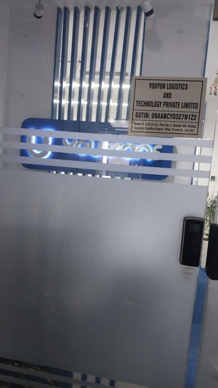 Team Area, alphathum Commercial Office Space 850 Sq.Ft. In Sector 90 Noida 10003590