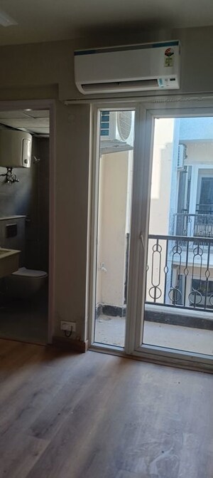 2 BHK Apartment For Rent in Signature Global City 81, Sector 81