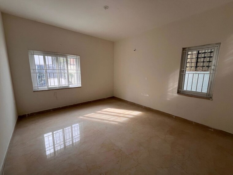 Room, cooke town 3 Bedroom 1400 Sq.Ft. Apartment In Cooke Town Bangalore 10003592