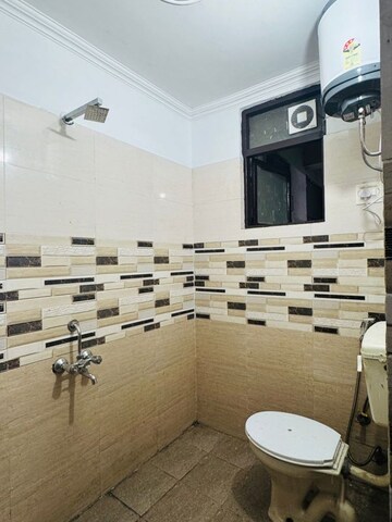 Master Bedroom in 1 BHK Builder Floor at Saket – for Rent