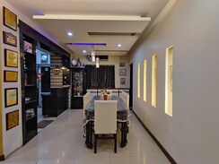 4 BHK + Pooja Room,Servant Room,Study Room,Basement Apartment For Sale in BPTP Park Grandeura