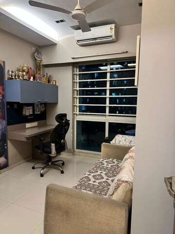 Living Room in 4 BHK Apartment at Sheth Vasant Lawns, Laxmi Nagar – for Sale