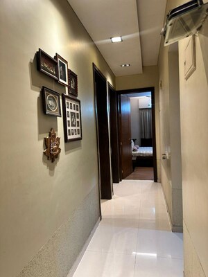  4 BHK Apartment at Sheth Vasant Lawns, Laxmi Nagar – for Sale