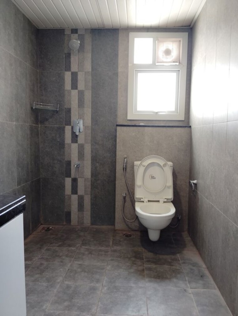 Bathroom, prestige-tranquil 3.5 Bedroom 2048 Sq.Ft. Apartment In Kokapet Hyderabad 10003648
