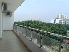 4 BHK + Servant Room Apartment For Sale in SS Linden
