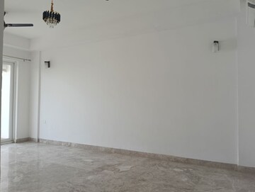 Room in 4 BHK Apartment at SS Linden, Sector 84 – for Sale