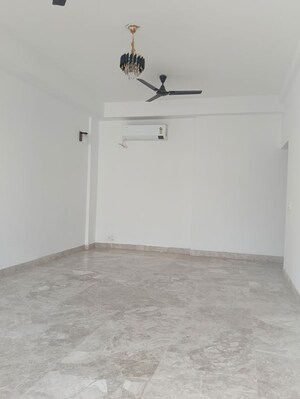 Room in 4 BHK Apartment at SS Linden, Sector 84 – for Sale