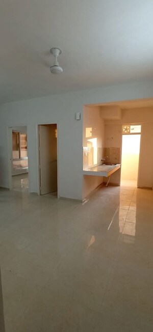 Room in 2 BHK Apartment at Signature Global The Millennia, Sector 37d – for Rent