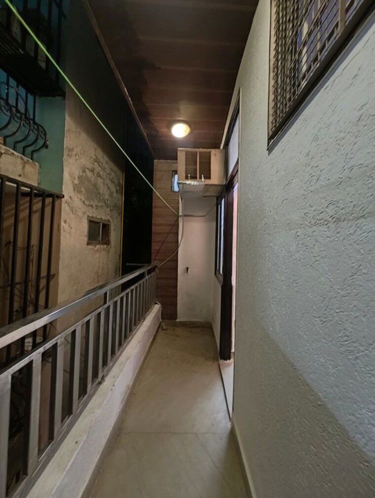 Balcony, govindpuri 2 Bedroom 550 Sq.Ft. Builder Floor In Govindpuri Delhi 10003620