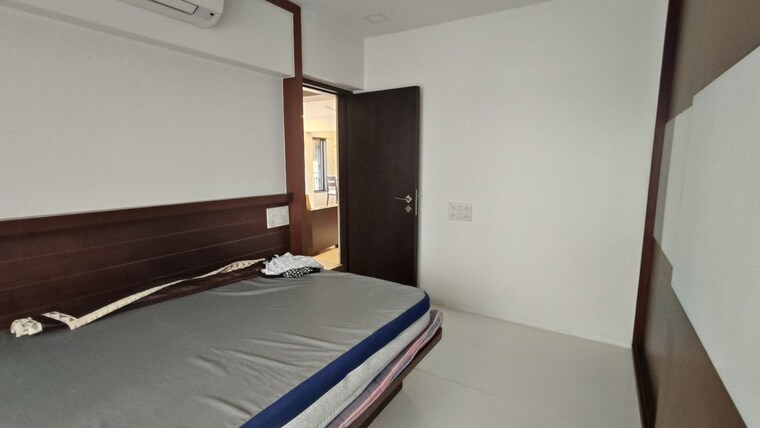 Bedroom, shubhada-tower 3 Bedroom 1150 Sq.Ft. Apartment In Worli Mumbai 9990610