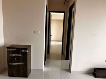 Furnished Amenities in 2 BHK Apartment at Sheth Zuri, Laxmi Nagar – for Rent