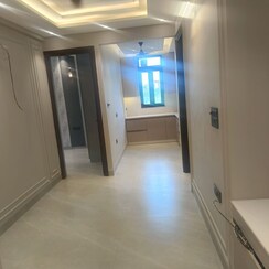 5 BHK + Servant Room,Extra Room Apartment For Sale in Dwarka