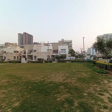 3.5 BHK Villa – Exterior View View at Vatika Signature Villas, Sector 82 - for Rent