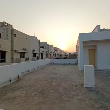 3.5 BHK Villa – Exterior View View at Vatika Signature Villas, Sector 82 - for Rent